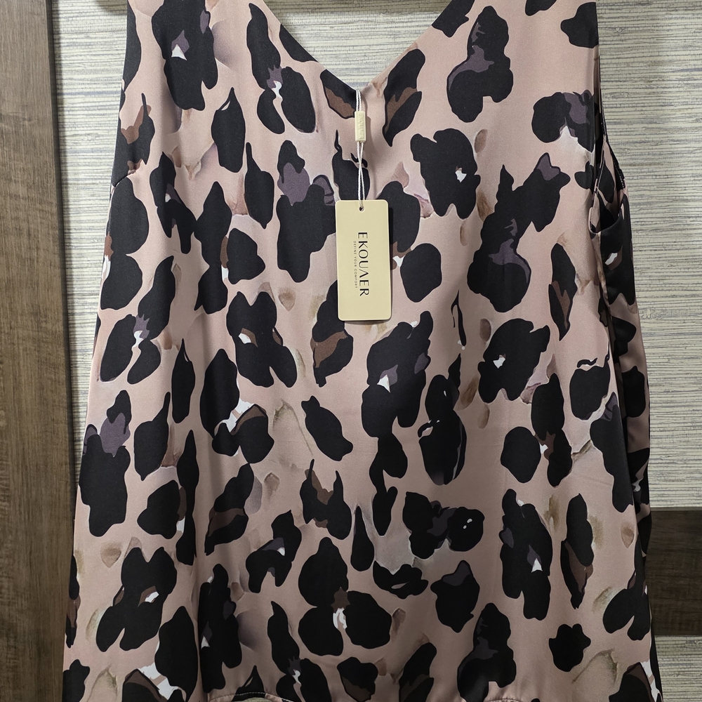 Ekouaer Tan and Black Animal Print V Neck Tank Top